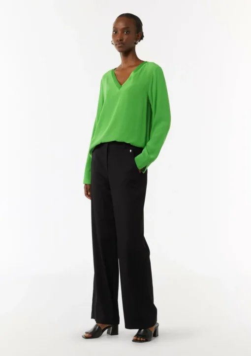 Bluse mit V-Ausschnitt und Satinblende