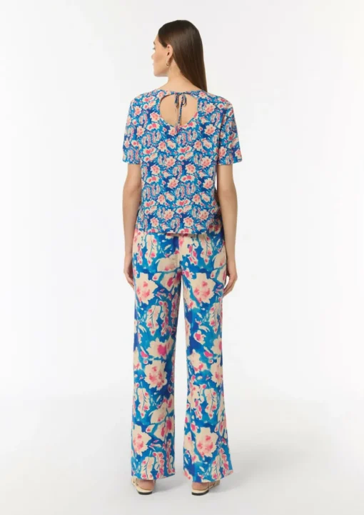 Blusenshirt mit Cut-out