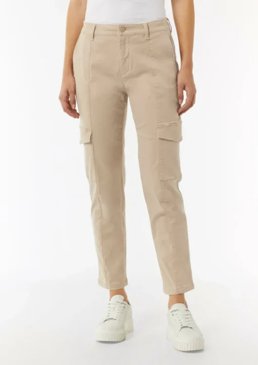 Cargohose mit schmal zulaufendem Bein