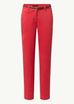 Chino mit integriertem Gürtel