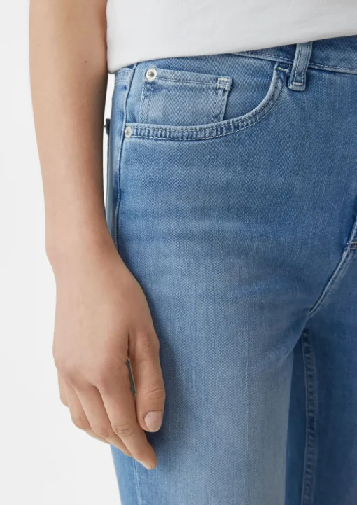 Cropped Jeans / Regular fit / Mid rise / Flared leg