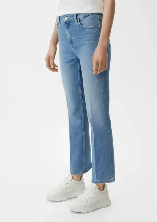 Cropped Jeans / Regular fit / Mid rise / Flared leg