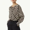 Crêpe-Bluse mit All-over-Print und Faltendetails