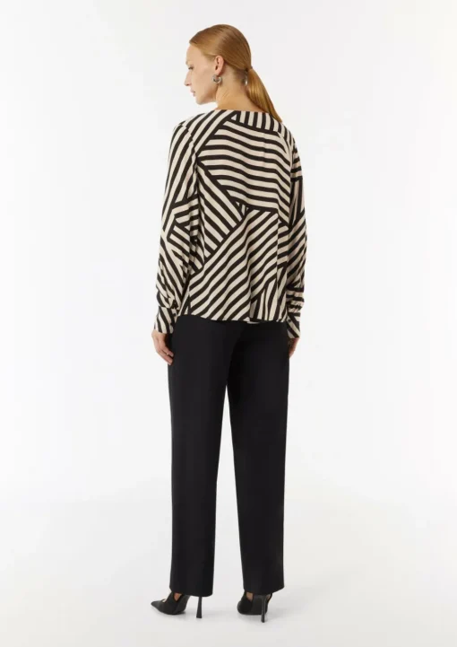 Crêpe-Bluse mit All-over-Print und Faltendetails
