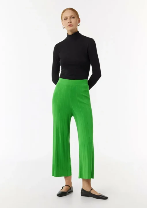 Culotte mit Rippstruktur