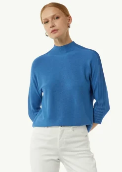 Feinstrickpullover mit Stehkragen und Rippdetail