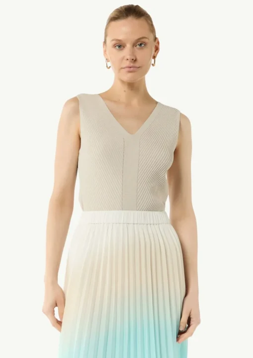 Feinstricktop mit Rippstruktur im Skinny Fit