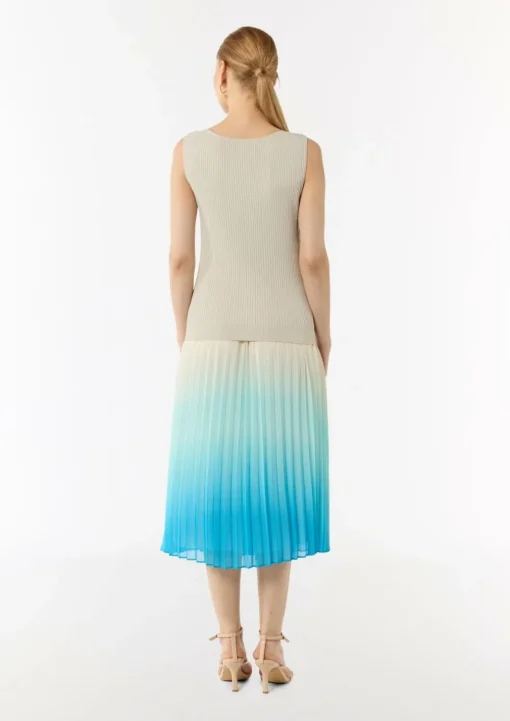 Feinstricktop mit Rippstruktur im Skinny Fit