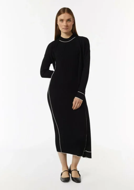 Figurbetontes Rippstrickkleid mit Kontrastdetails