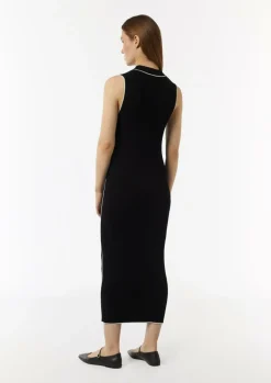 Figurbetontes Rippstrickkleid mit Kontrastdetails