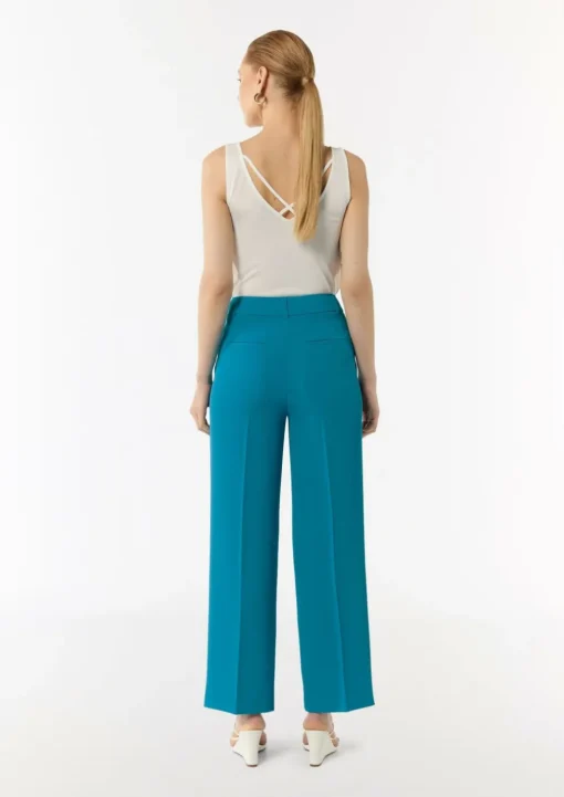 Fließende Wide-Leg-Hose mit Bügelfalten