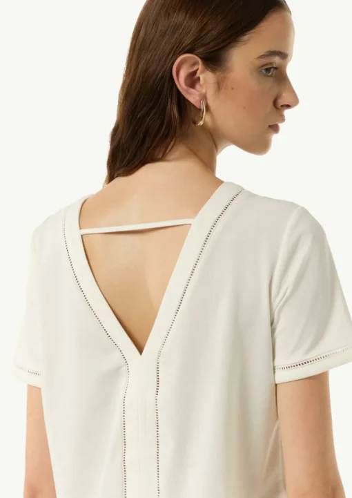Fließendes T-Shirt mit Rücken-Detail