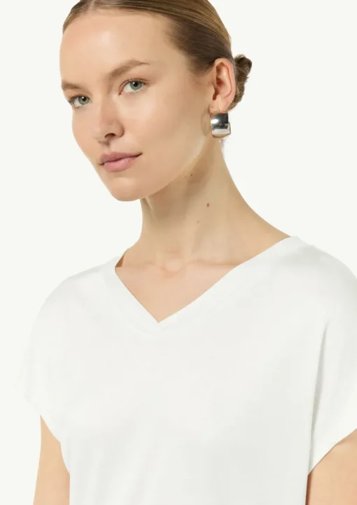 Fließendes Viskose-T-Shirt in Seidenoptik