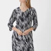 Gemustertes Crêpekleid mit 3/4-Arm