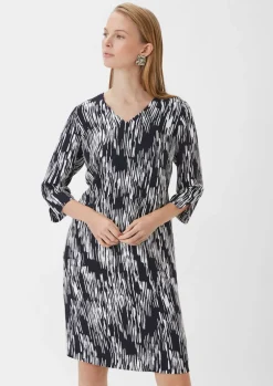 Gemustertes Crêpekleid mit 3/4-Arm