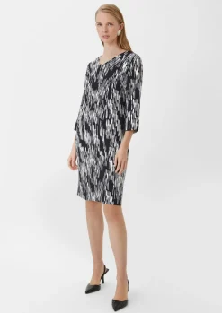 Gemustertes Crêpekleid mit 3/4-Arm