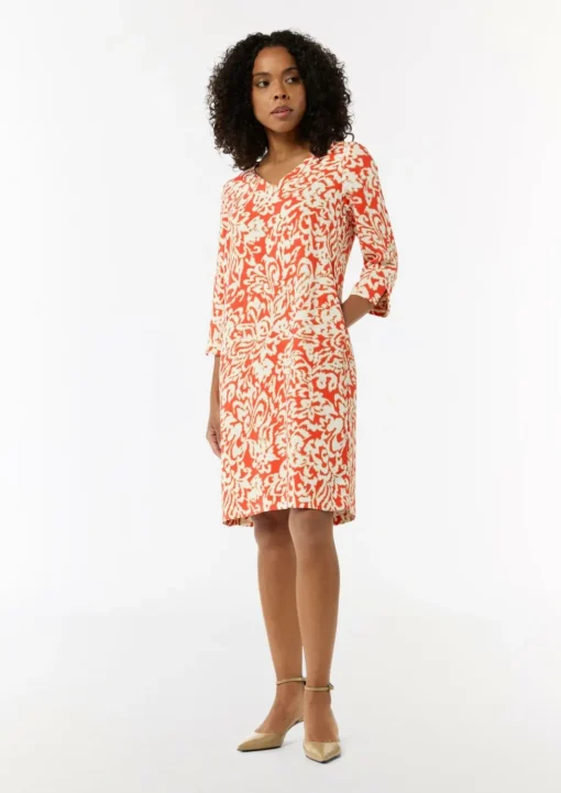 Gemustertes Kleid aus Crêpe