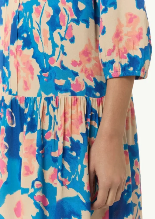Gemustertes Kleid mit Raffung