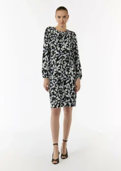 Gemustertes Midi-Kleid mit Faltenausschnitt