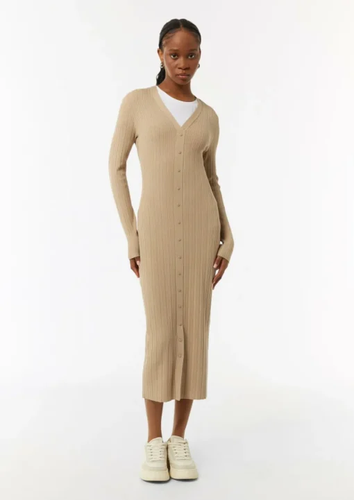 Geripptes Midikleid mit dekorativer Knopfleiste