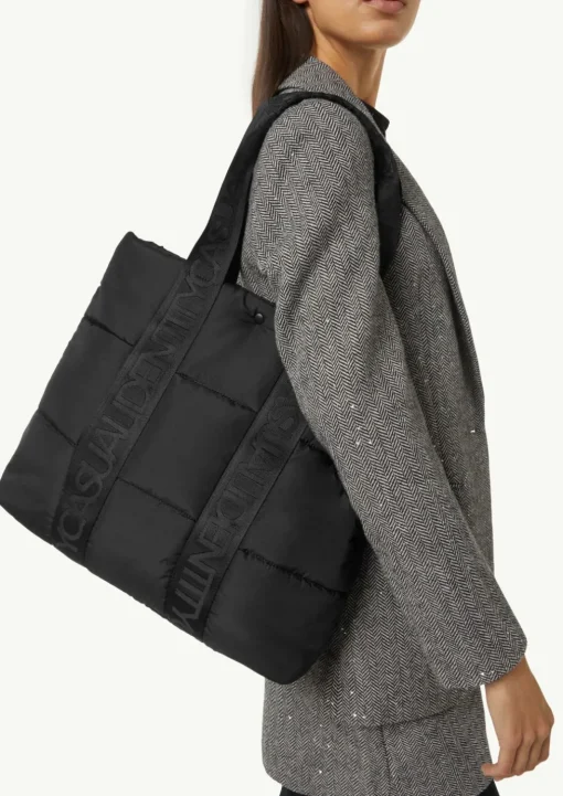 Gesteppter Shopper mit Logo-Details