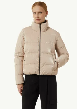 Glänzende Jacke mit Steppung