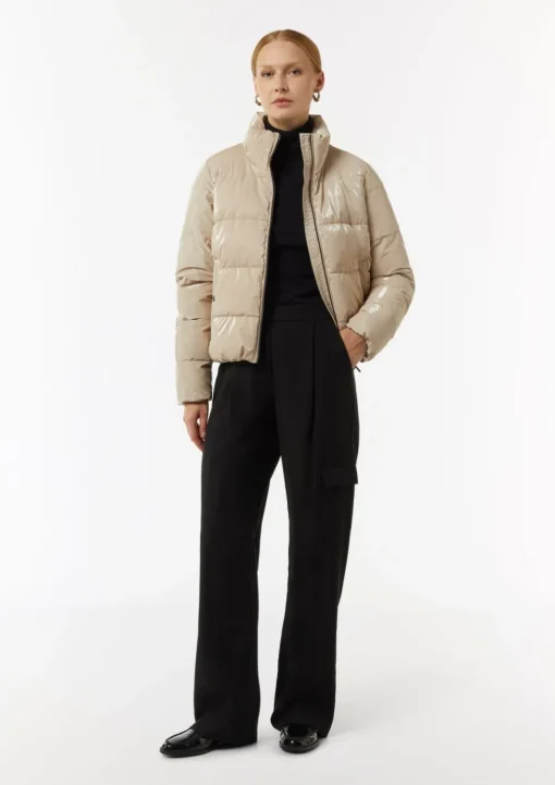 Glänzende Jacke mit Steppung