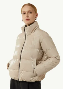 Glänzende Jacke mit Steppung