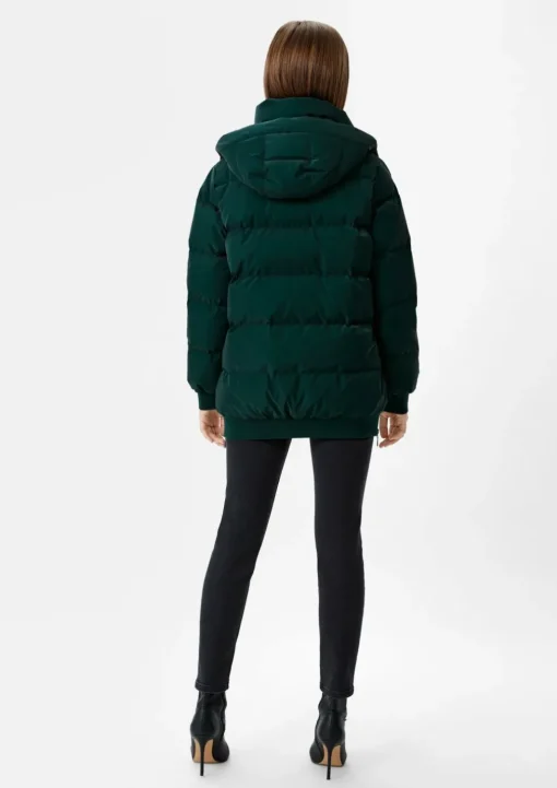 Jacke mit abnehmbaren Fäustlingen