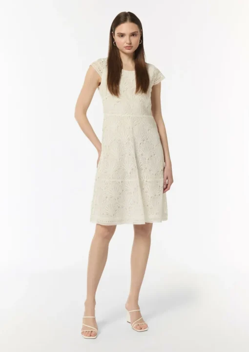 Kleid aus Spitze mit Rundhalsausschnitt