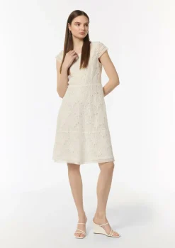 Kleid aus Spitze mit Rundhalsausschnitt