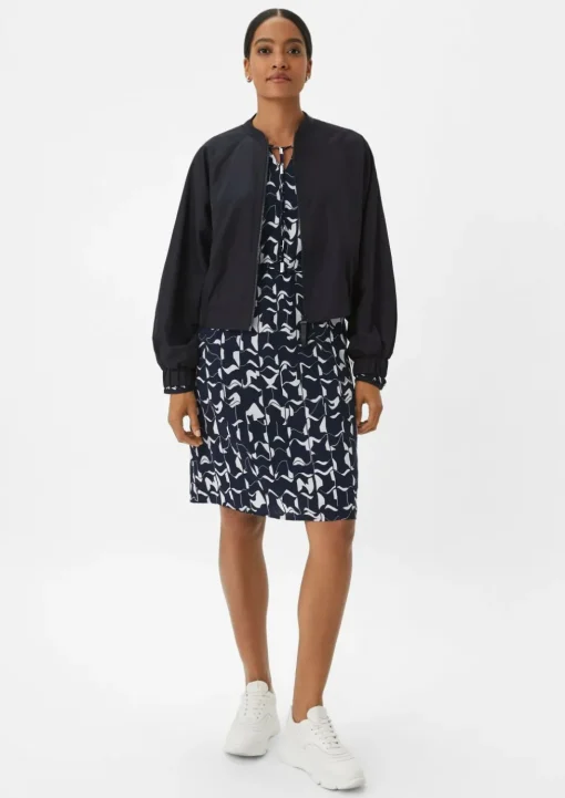 Kleid mit Bindeband