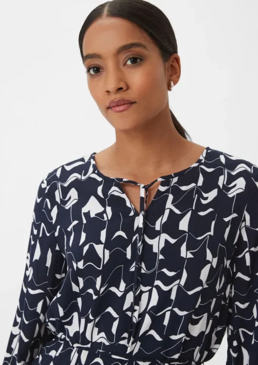 Kleid mit Bindeband