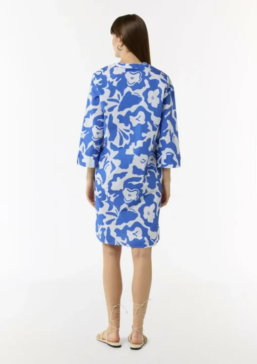 Kleid mit Tunika-Ausschnitt und All-over-Print
