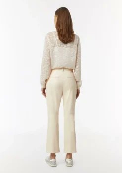 Kunstleder-Hose mit Teilungsnähten und Flared Leg