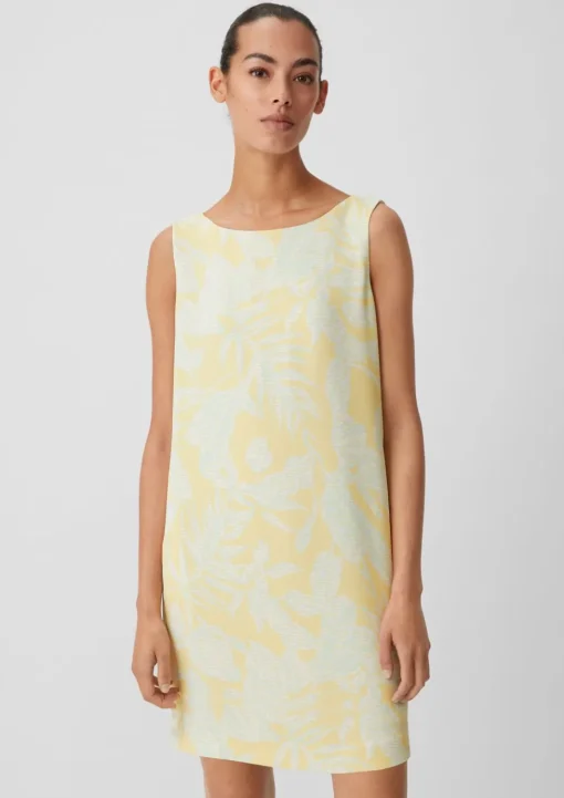 Kurzes Kleid aus Crêpe