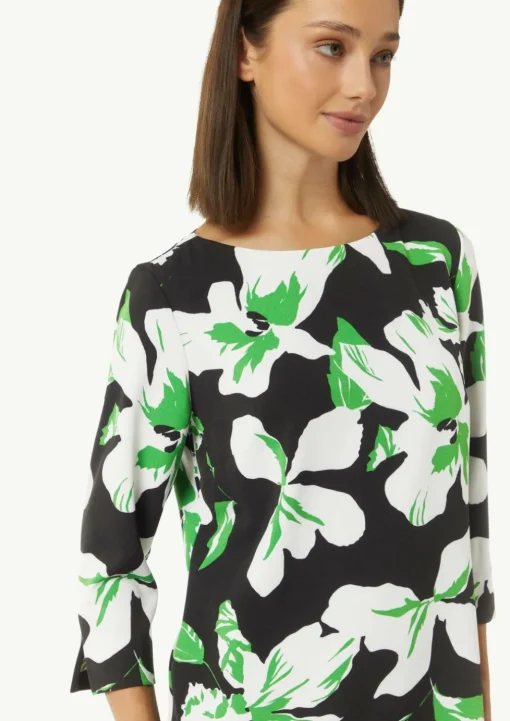 Kurzes Kleid mit All-over-Print