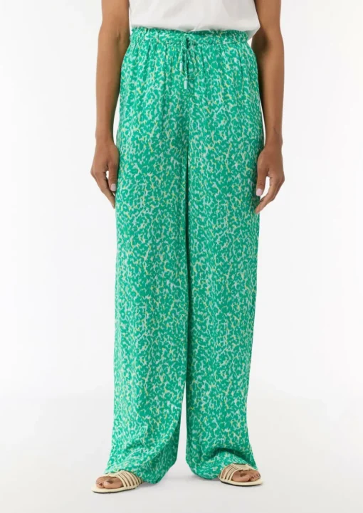 Leichte Stoffhose mit All-over-Print und Elastikbund