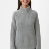 Lockerer Strickpullover mit Rollkragen