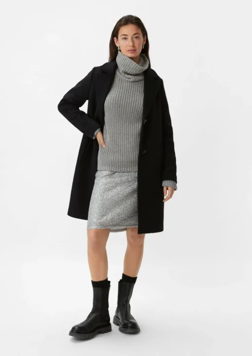 Lockerer Strickpullover mit Rollkragen
