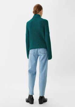 Lockerer Strickpullover mit Rollkragen