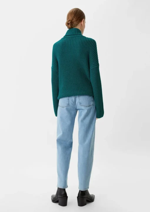 Lockerer Strickpullover mit Rollkragen
