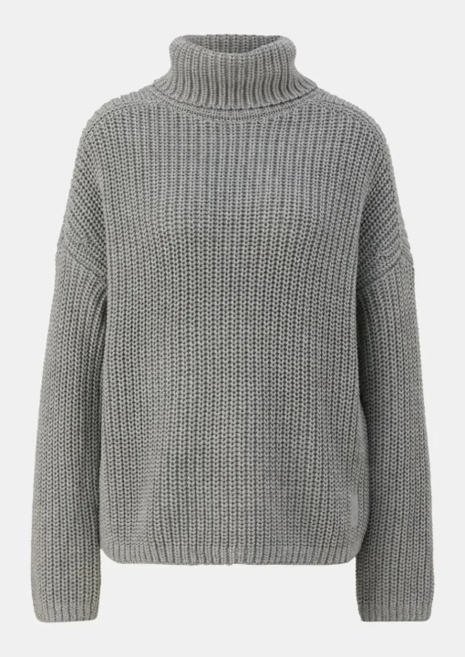 Lockerer Strickpullover mit Rollkragen