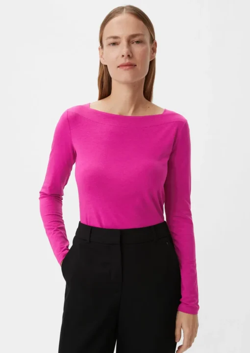 Longsleeve mit eckigem Ausschnitt