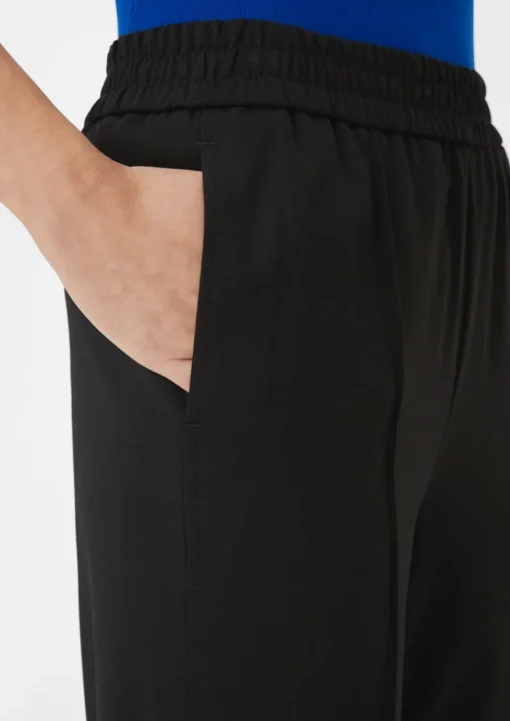 Loose: Hose mit Semi Wide leg