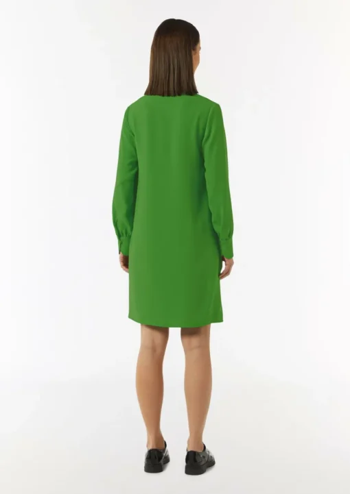 Minikleid aus Crêpe mit Tunika-Ausschnitt