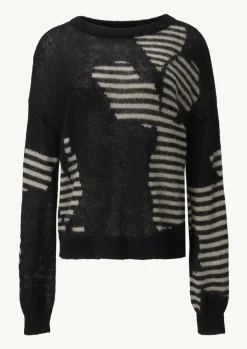 Modischer Strickpullover mit Musterung
