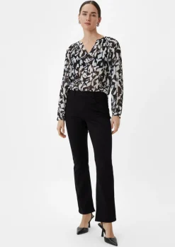 Regular: Hose mit Flared leg