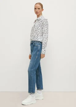 Relaxed: Boyfriend-Jeans mit Destroyes