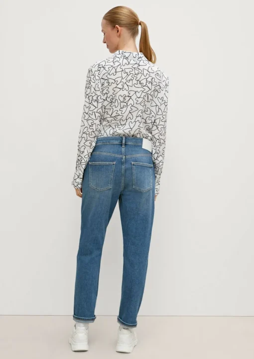 Relaxed: Boyfriend-Jeans mit Destroyes